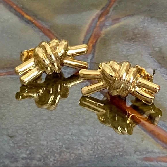 🌹HOST PICK🌹 NWT Madewell Knotted Medium Stud Earrings - Picture 1 of 10